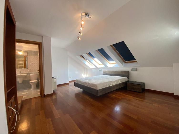 Apartament cu 3 camere decomandat, mobilat în Arcul de Triumf