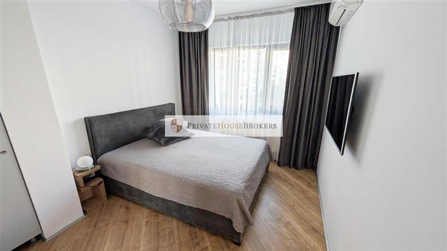 Apartament cu 3 camere semidecomandat, mobilat în Pipera