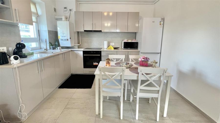 Apartament cu 2 camere decomandat, mobilat în Avantgarden
