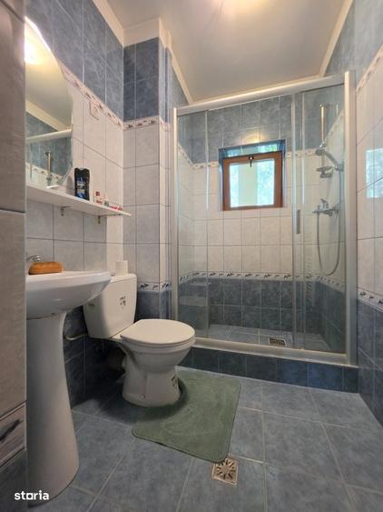Casă cu 4 camere în Dudu