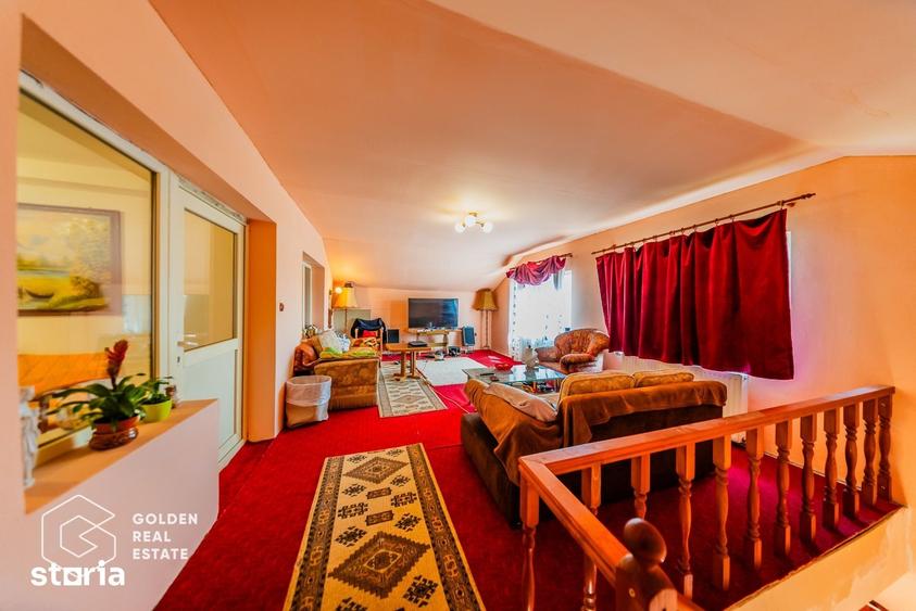 Casă cu 7 camere cu Teren 500 Mp în Sânmihaiu Român