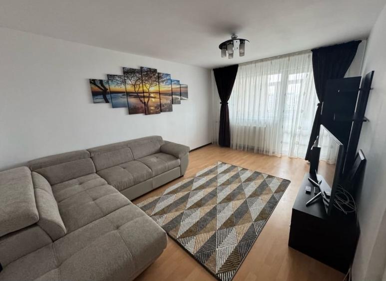 Apartament cu 2 camere decomandat, mobilat în Tomis Nord