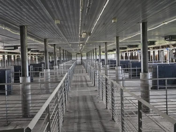 Spațiu comercial, de 25,000 mp, în Central