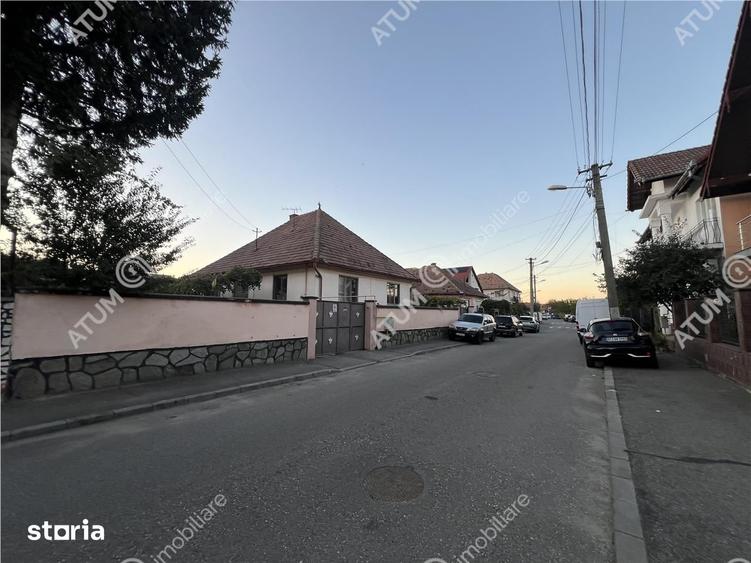 Casă cu 6 camere cu Teren 1260 Mp în Turnișor