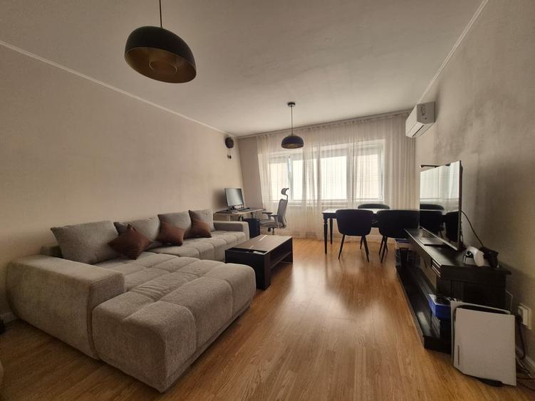 Apartament cu 3 camere decomandat în Canta