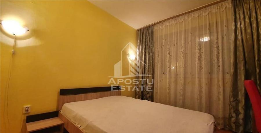 Apartament cu 3 camere decomandat, mobilat în Central
