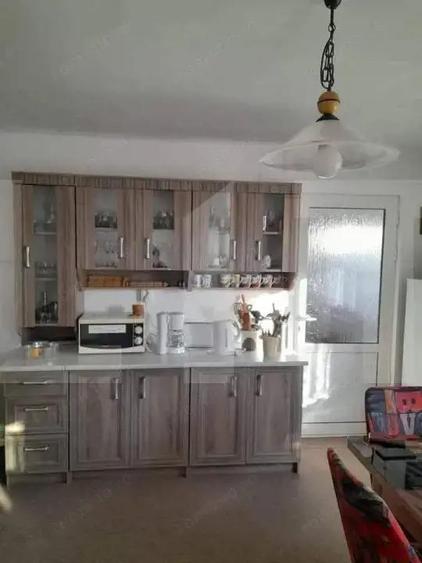 Casă cu 3 camere cu Teren 363 Mp în Curtici