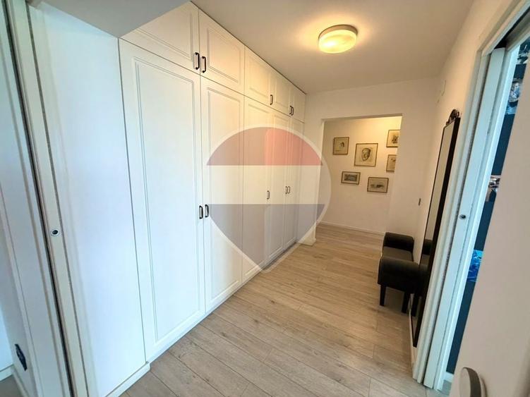 Apartament cu 2 camere semidecomandat, mobilat în P-ța Muncii