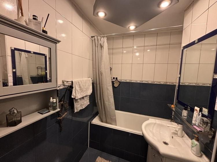 Apartament cu 3 camere decomandat în Pantelimon