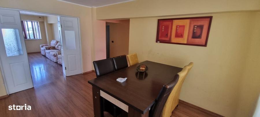 Apartament cu 4 camere în Central