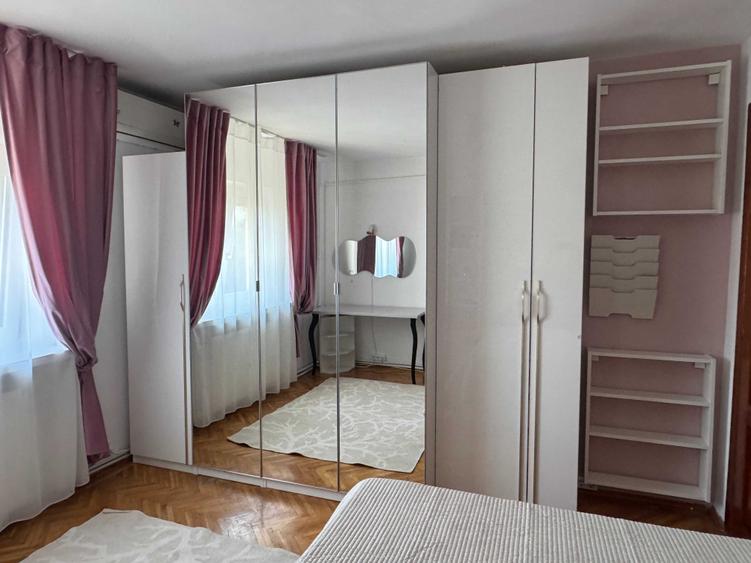 Apartament cu 3 camere decomandat în Brazda lui Novac