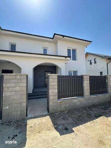Casă cu 4 camere cu Teren 250 Mp în Central
