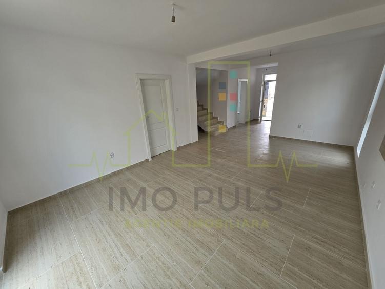 Casă individuală cu 3 camere cu Canalizare în Calea Urseni