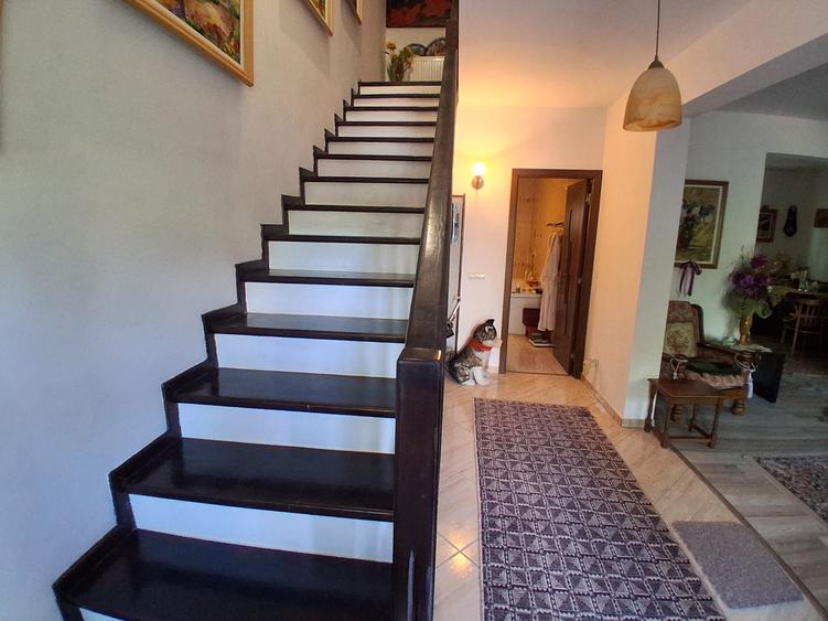 Duplex cu 4 camere cu Canalizare în Valea Lupului