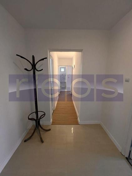 Apartament cu 3 camere decomandat în Dristor