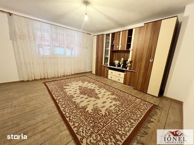 Casă cu 5 camere cu Teren 435 Mp în Vințu de Jos