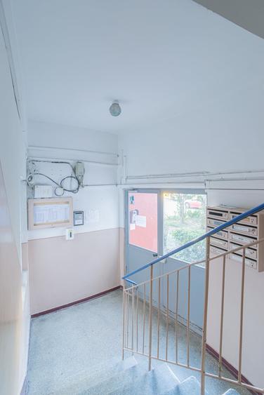 Apartament cu 2 camere semidecomandat, mobilat în City Park Mall