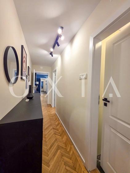 Apartament cu 3 camere semidecomandat în Circumvalațiunii