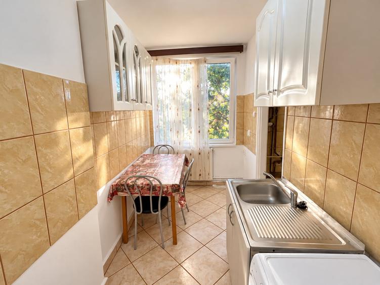 Apartament cu 2 camere semidecomandat, mobilat în Medicină