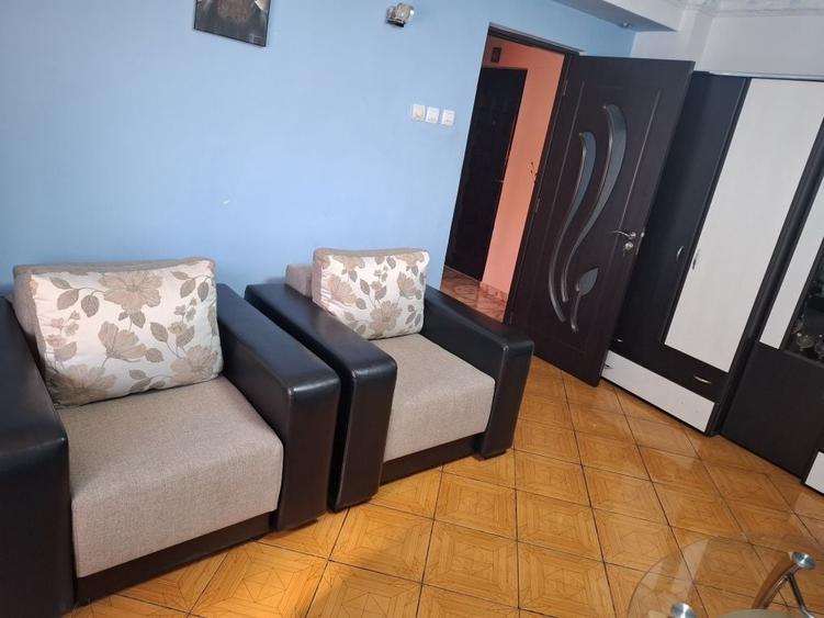 Apartament cu 2 camere decomandat în Lacul Tei