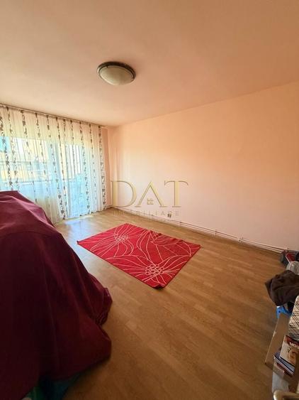 Apartament cu 4 camere, mobilat în Mărăști