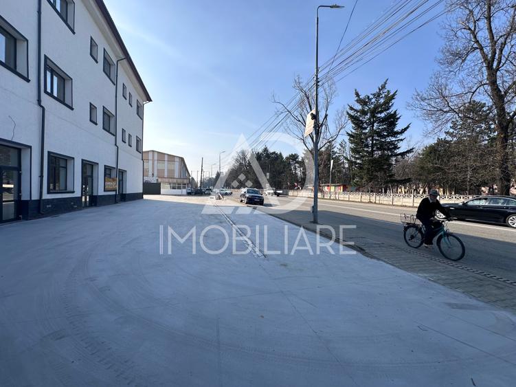 Spațiu comercial, de 320 mp, în Exterior Nord