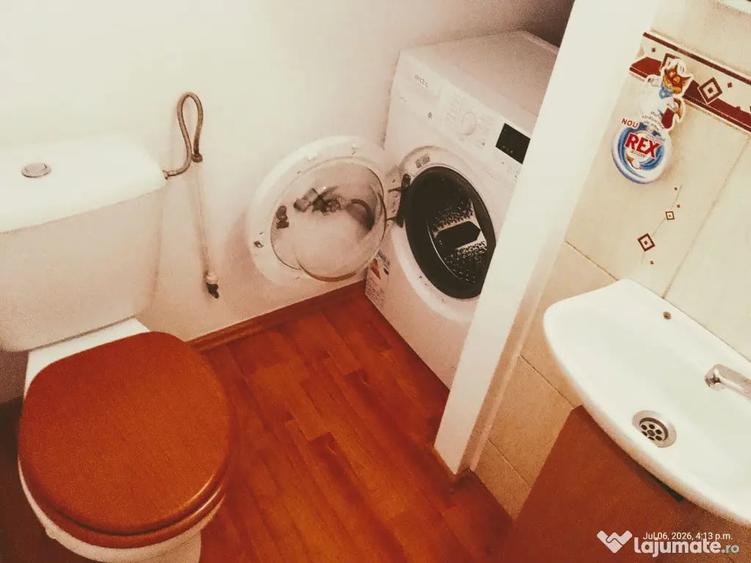 Apartament cu 3 camere decomandat în Valea Aurie