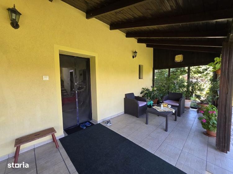 Casă cu 4 camere în Bălata