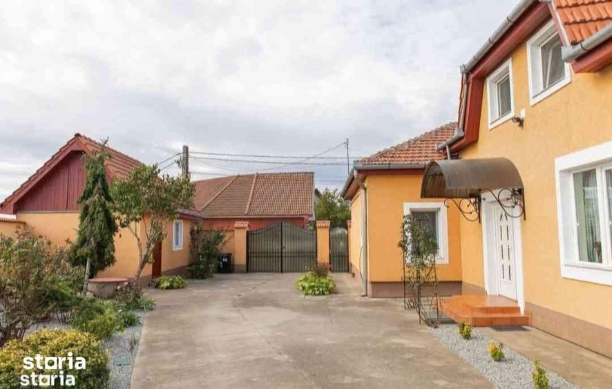 Casă cu 4 camere cu Teren 1130 Mp în Sântandrei