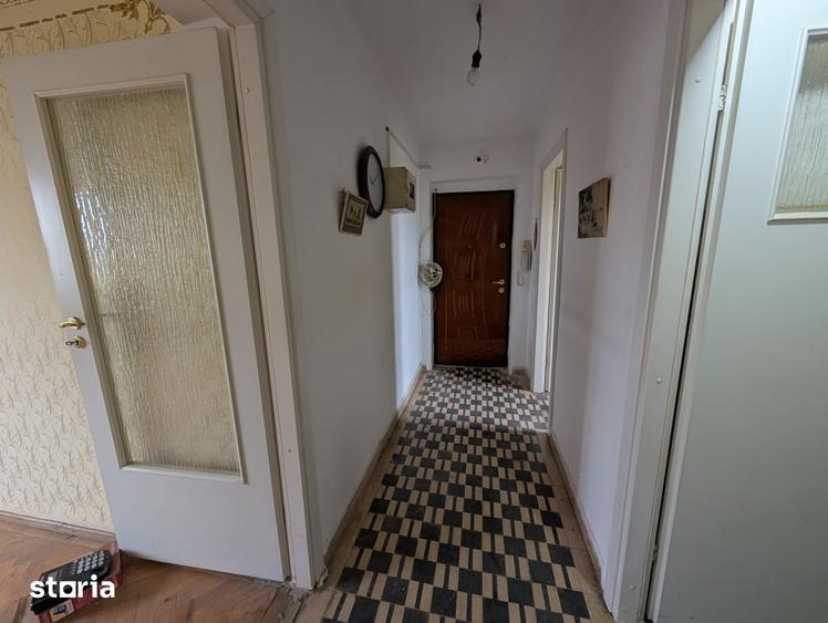 Apartament cu 2 camere decomandat în Banca Națională