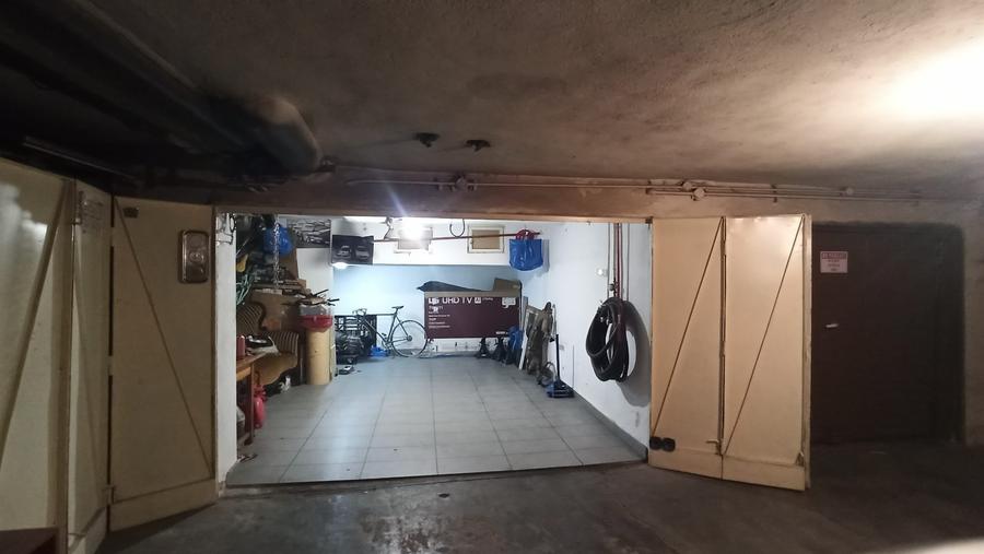 Apartament cu 3 camere decomandat, mobilat în Calea Victoriei