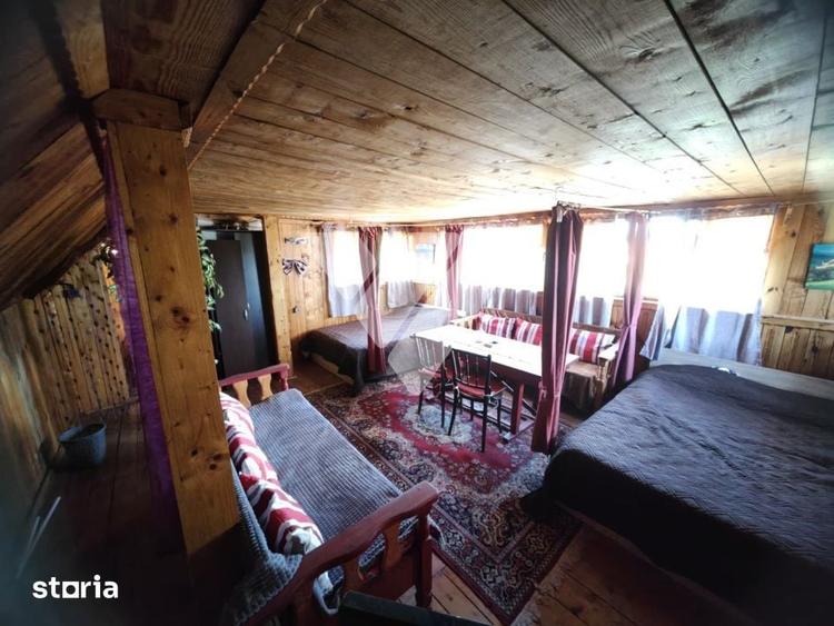 Casă cu 6 camere cu Teren 1130 Mp în Central