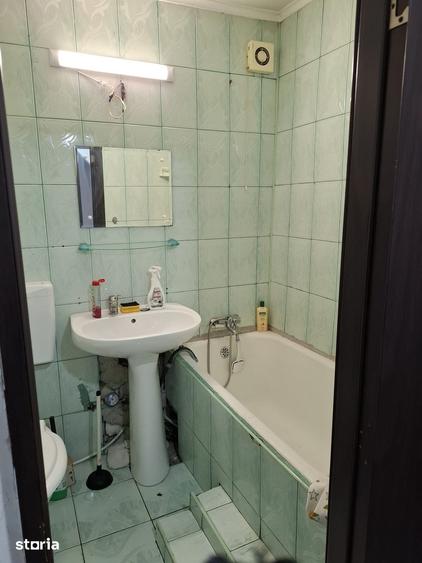 Apartament cu 4 camere în Rahova