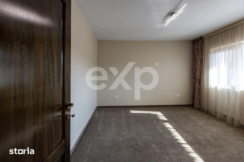 Casă cu 5 camere cu Teren 254 Mp în Bistrița Lac