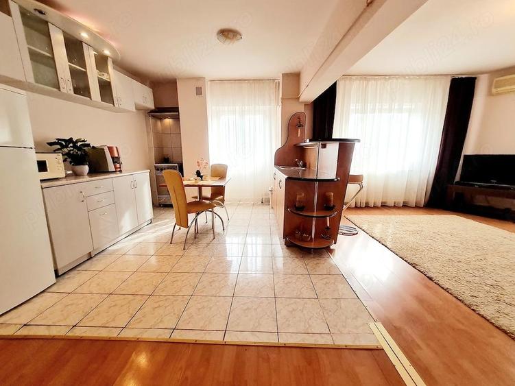 Apartament cu 2 camere decomandat în Central