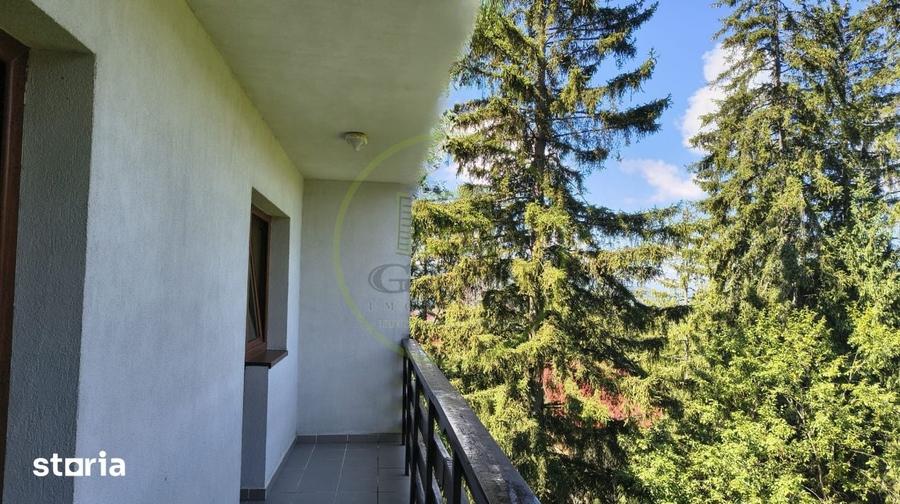 Apartament cu 2 camere decomandat, mobilat în Central