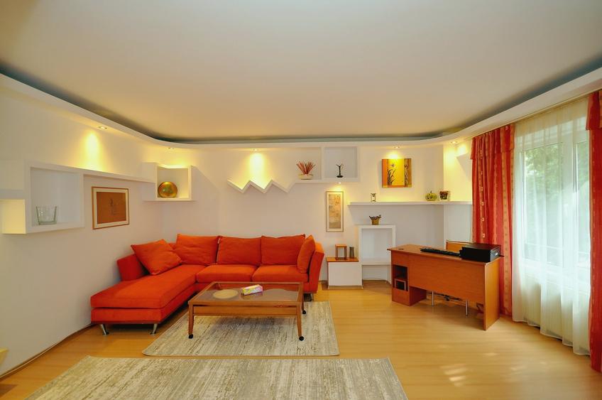 Apartament cu 2 camere decomandat în 13 Septembrie