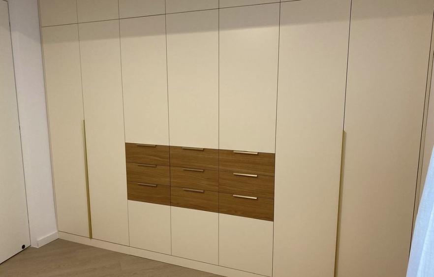 Apartament cu 3 camere decomandat, mobilat în Aviației