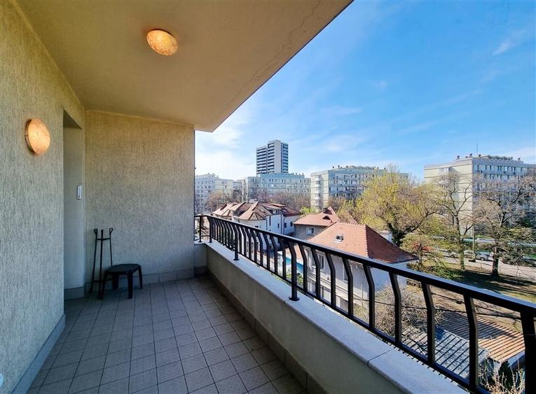 Unfurnished 3-Bedroom Apartment | Arch of Triumph - Kiseleff | Garage & Storage - 3