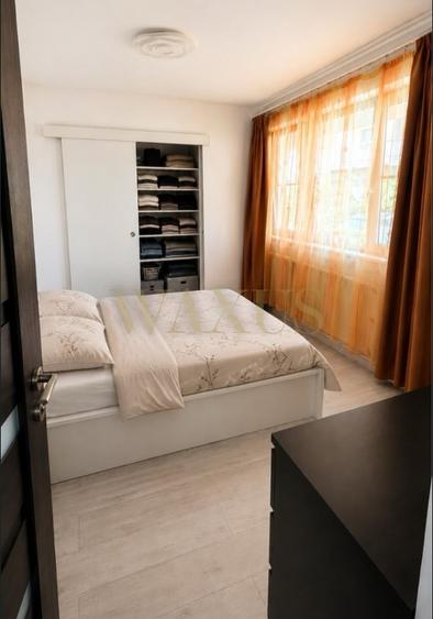 Apartament cu 3 camere semidecomandat, mobilat în Florești