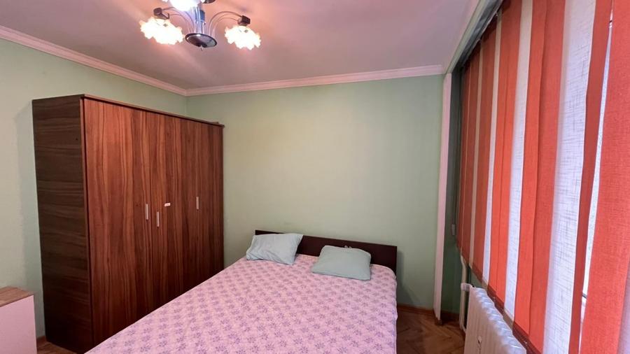 Apartament cu 3 camere decomandat, mobilat în Dristor