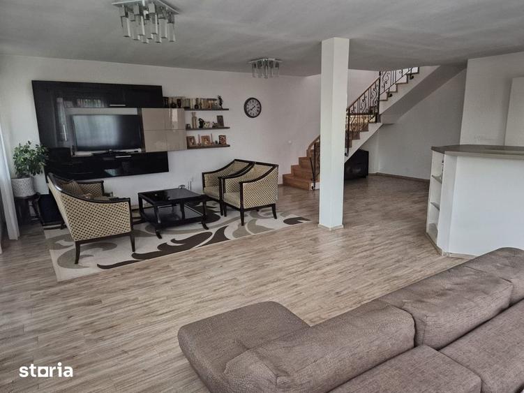 Casă cu 5 camere cu Teren 288 Mp în Central