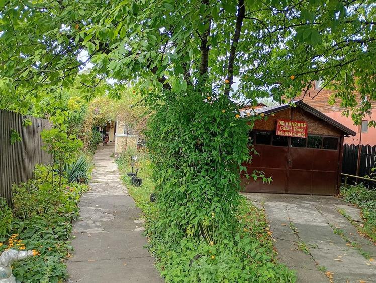 Casă cu 4 camere cu Teren 1361 Mp în Florești