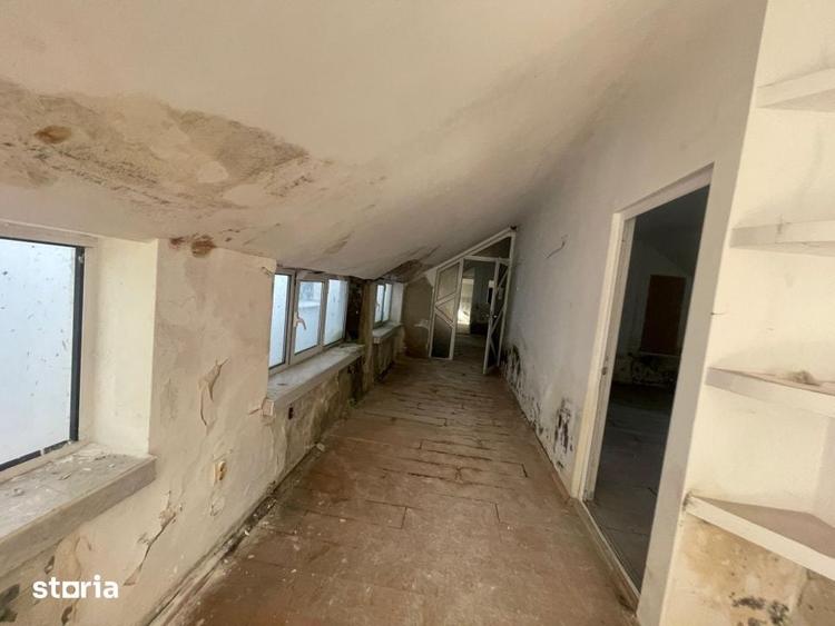 Casa pentru investitie, pretabila inchiriere sau activitate comerciala - 17