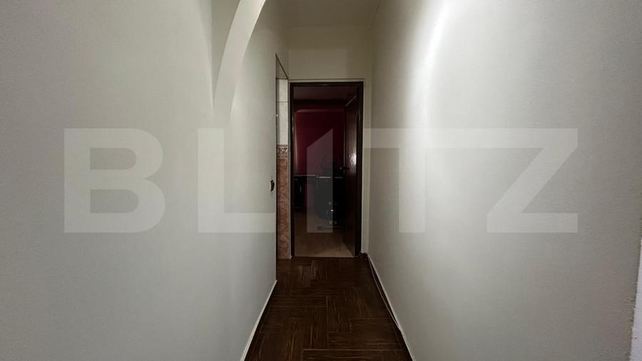 Apartament cu 3 camere decomandat, mobilat în Micro 20