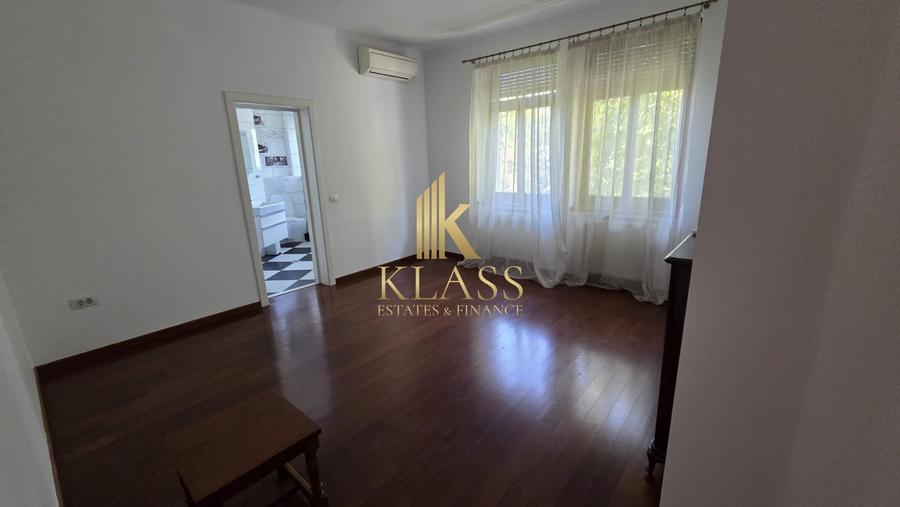 Apartament cu 4 camere decomandat, mobilat în Primăverii