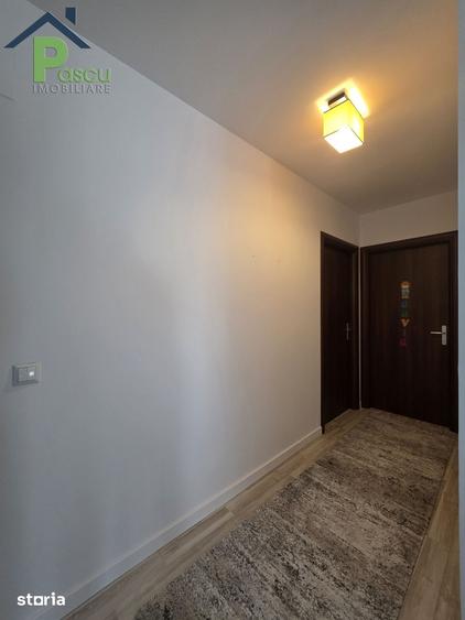 Apartament cu 3 camere decomandat în Băneasa