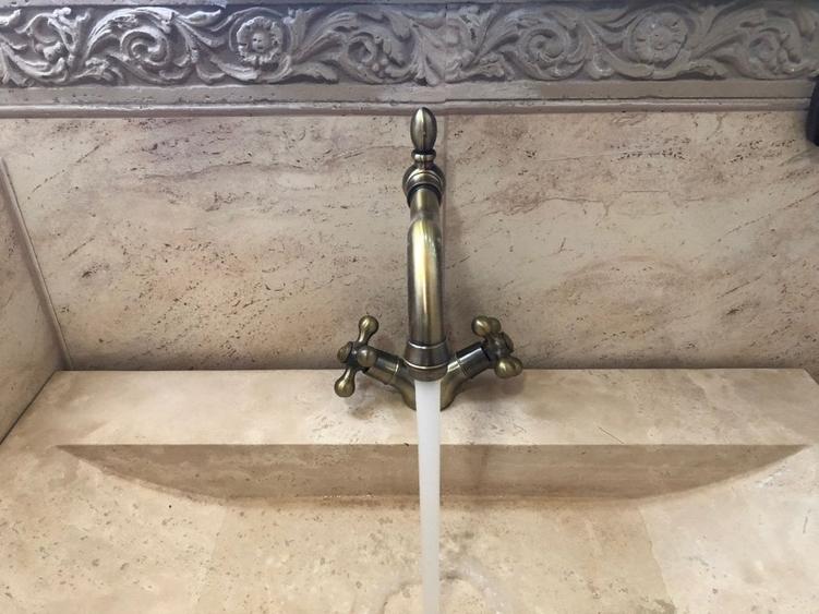 Casă individuală cu 5 camere cu Canalizare în Nord