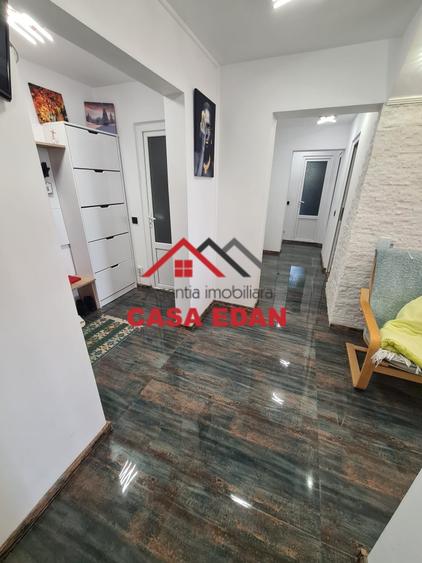 Apartament cu 4 camere decomandat în Câmpina