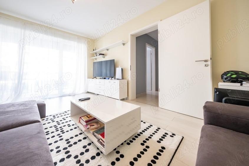 Apartament cu 2 camere decomandat în Tractorul